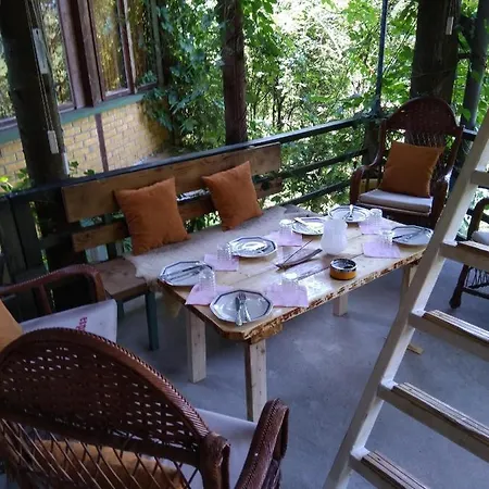 Tree House Apartment Visoko